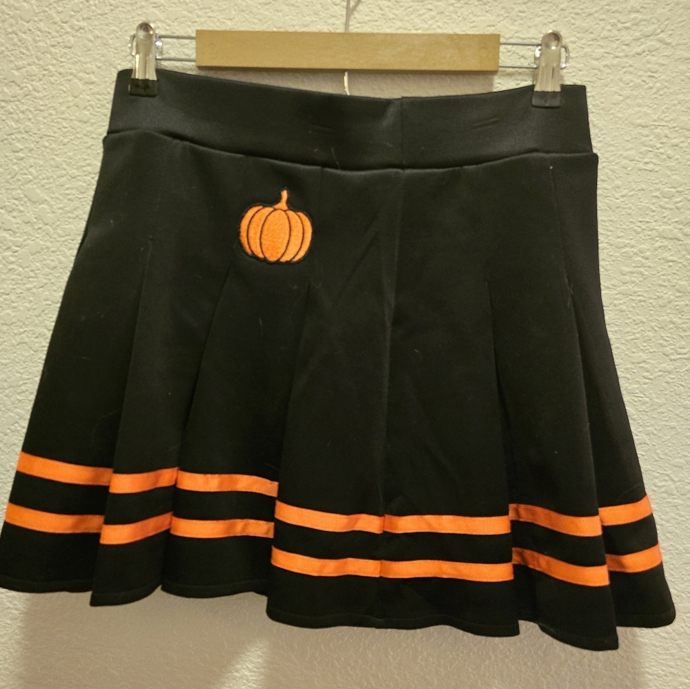 Spirit Halloween embroidered pumpkin skater skirt, size  L